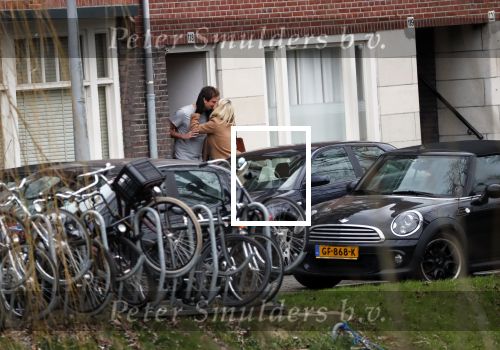 Amsterdam 5 januari 2019
Dionne Stax rijdt op de apollolaan 2x door rood op de fiets en ze heeft haar mobiel in haar handen. Dionne gaat langs bij haar vriend  Sytse Oudkerk