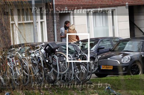 Amsterdam 5 januari 2019
Dionne Stax rijdt op de apollolaan 2x door rood op de fiets en ze heeft haar mobiel in haar handen. Dionne gaat langs bij haar vriend  Sytse Oudkerk