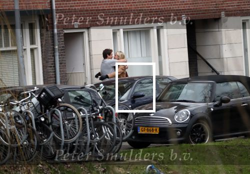 Amsterdam 5 januari 2019
Dionne Stax rijdt op de apollolaan 2x door rood op de fiets en ze heeft haar mobiel in haar handen. Dionne gaat langs bij haar vriend  Sytse Oudkerk