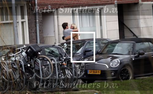 Amsterdam 5 januari 2019
Dionne Stax rijdt op de apollolaan 2x door rood op de fiets en ze heeft haar mobiel in haar handen. Dionne gaat langs bij haar vriend  Sytse Oudkerk