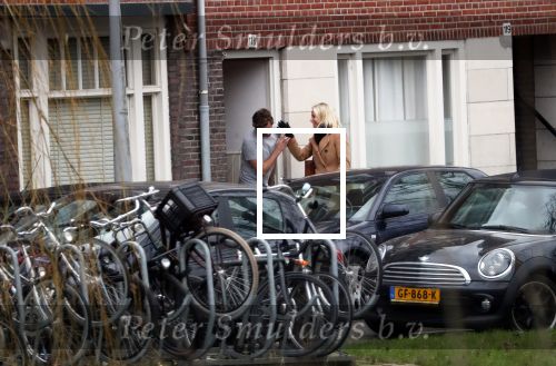 Amsterdam 5 januari 2019
Dionne Stax rijdt op de apollolaan 2x door rood op de fiets en ze heeft haar mobiel in haar handen. Dionne gaat langs bij haar vriend  Sytse Oudkerk
