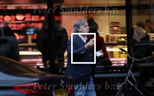 Amsterdam 7 januari 2019
Zakenman Dirk Jan Parelberg met zijn vrouw op de cornelis schuytstraat.