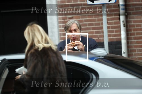 Amsterdam 7 januari 2019
Zakenman Dirk Jan Parelberg met zijn vrouw op de cornelis schuytstraat.