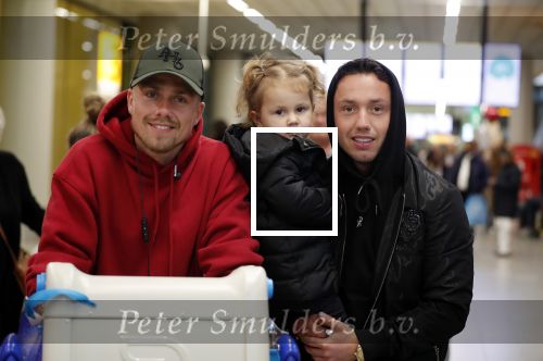 Schiphol 11 januari 2019
Andre Hazes jr en vriendin Monique Westenberg arriveren samen met familie en neef Djarno Hofland op schiphol na trip naar Ortlando.