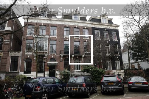 Amsterdam 7 januari 2019
Huis Dotan ( linkerpand vanaf 1e etage) en Isa Hoes (rechtse pand bovenste 2 lagen) aan het Vondelpark .