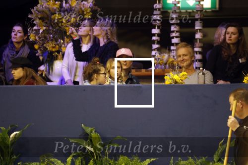 Amsterdam 27 januari 2019
Jumpin Amsterdam met de koninklijke gasten Koning Willem Alexander Prinses Amalia Prinses Irene Prinses Margarita haar man Tjalling ten Cate en hun dochters Julia en Paola. Erland Galjaard met dochter Lizzy v Dijk en Britt Dekker