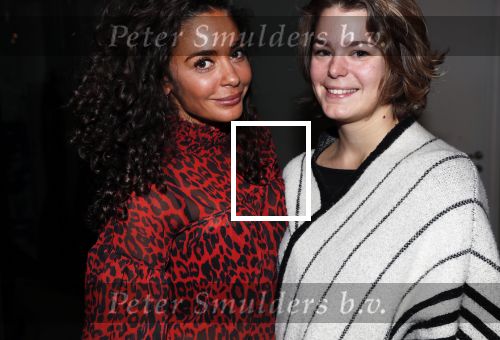 Amsterdam 3 januari 2019
Boekpresentatie Fajah Lourens Fajah kwam met een nieuwe Bentley. Ook haar dochter Irem en zoon Shai kwamen mee.Fajah met haar zus Shanti Schiks