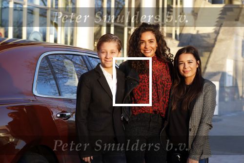 Amsterdam 3 januari 2019
Boekpresentatie Fajah Lourens Fajah kwam met een nieuwe Bentley. Ook haar dochter Irem en zoon Shai kwamen mee.