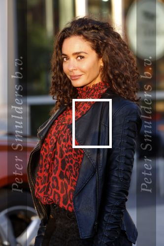 Amsterdam 3 januari 2019
Boekpresentatie Fajah Lourens Fajah kwam met een nieuwe Bentley. Ook haar dochter Irem en zoon Shai kwamen mee.