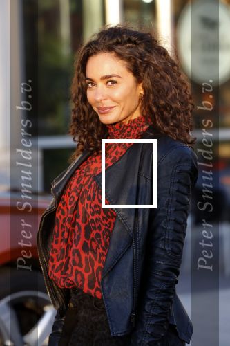 Amsterdam 3 januari 2019
Boekpresentatie Fajah Lourens Fajah kwam met een nieuwe Bentley. Ook haar dochter Irem en zoon Shai kwamen mee.