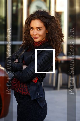 Amsterdam 3 januari 2019
Boekpresentatie Fajah Lourens Fajah kwam met een nieuwe Bentley. Ook haar dochter Irem en zoon Shai kwamen mee.