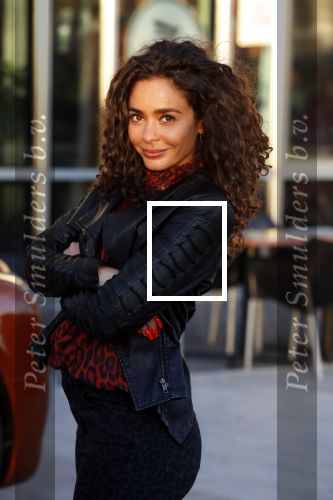 Amsterdam 3 januari 2019
Boekpresentatie Fajah Lourens Fajah kwam met een nieuwe Bentley. Ook haar dochter Irem en zoon Shai kwamen mee.