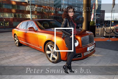 Amsterdam 3 januari 2019
Boekpresentatie Fajah Lourens Fajah kwam met een nieuwe Bentley. Ook haar dochter Irem en zoon Shai kwamen mee.
