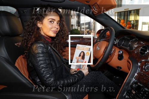 Amsterdam 3 januari 2019
Boekpresentatie Fajah Lourens Fajah kwam met een nieuwe Bentley. Ook haar dochter Irem en zoon Shai kwamen mee.