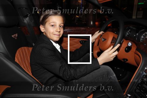 Amsterdam 3 januari 2019
Boekpresentatie Fajah Lourens Fajah kwam met een nieuwe Bentley. Ook haar dochter Irem en zoon Shai kwamen mee.