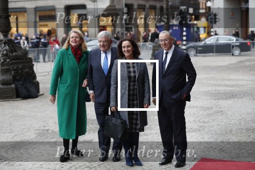 Amsterdam 15 januari 2019
Niieuwjaarsreceptie Koning Willem Alexander en koningin Maxima in paleis op de dam. De burgemeesters van de 4 grote steden komen aan bij het Koninklijk Paleis op de Dam voor de traditionele nieuwjaarsontvangst van de Koning. Vlnr Pauline Krikke, Jan van Zanen, Femke Halsema en Ahmed Aboutaleb