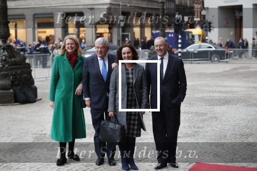 Amsterdam 15 januari 2019
Niieuwjaarsreceptie Koning Willem Alexander en koningin Maxima in paleis op de dam. De burgemeesters van de 4 grote steden komen aan bij het Koninklijk Paleis op de Dam voor de traditionele nieuwjaarsontvangst van de Koning. Vlnr Pauline Krikke, Jan van Zanen, Femke Halsema en Ahmed Aboutaleb