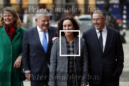 Amsterdam 15 januari 2019
Niieuwjaarsreceptie Koning Willem Alexander en koningin Maxima in paleis op de dam. De burgemeesters van de 4 grote steden komen aan bij het Koninklijk Paleis op de Dam voor de traditionele nieuwjaarsontvangst van de Koning. Vlnr Pauline Krikke, Jan van Zanen, Femke Halsema en Ahmed Aboutaleb