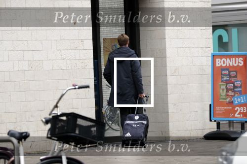 Amsterdam 26 januari 2019
Frenkie de Jong doet boodschappen bij sde Albert Heijn op de zuidas.