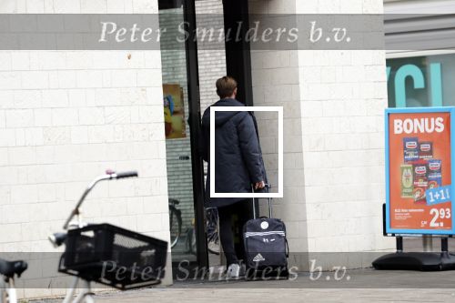 Amsterdam 26 januari 2019
Frenkie de Jong doet boodschappen bij sde Albert Heijn op de zuidas.