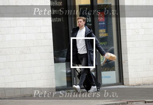 Amsterdam 26 januari 2019
Frenkie de Jong doet boodschappen bij sde Albert Heijn op de zuidas.
