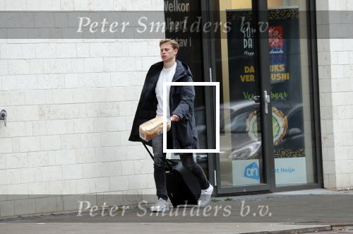 Amsterdam 26 januari 2019
Frenkie de Jong doet boodschappen bij sde Albert Heijn op de zuidas.