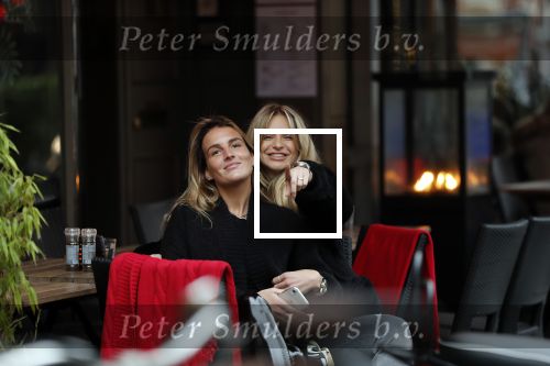 Amsterdam 23 januari 2019
Gaby Blaaser met vriendinnen op de cornelis schuytstraat.