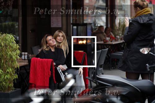 Amsterdam 23 januari 2019
Gaby Blaaser met vriendinnen op de cornelis schuytstraat.
