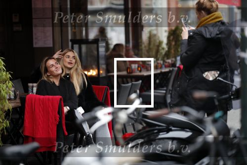 Amsterdam 23 januari 2019
Gaby Blaaser met vriendinnen op de cornelis schuytstraat.