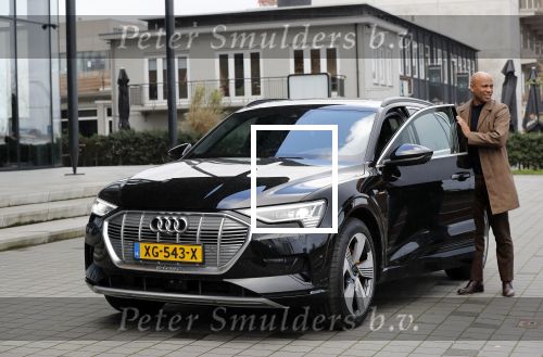 Amsterdam 8 december 2019
Humberto Tan test de audi Etron oa op de PC Hooftstraat in Amsterdam.