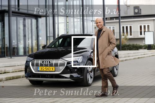 Amsterdam 8 december 2019
Humberto Tan test de audi Etron oa op de PC Hooftstraat in Amsterdam.