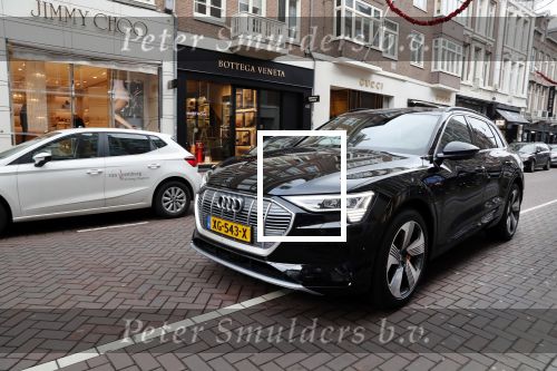 Amsterdam 8 december 2019
Humberto Tan test de audi Etron oa op de PC Hooftstraat in Amsterdam.