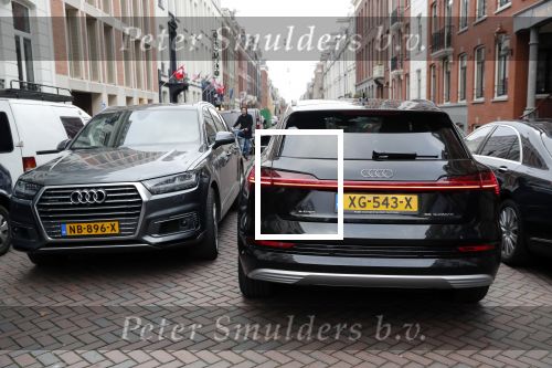 Amsterdam 8 december 2019
Humberto Tan test de audi Etron oa op de PC Hooftstraat in Amsterdam.