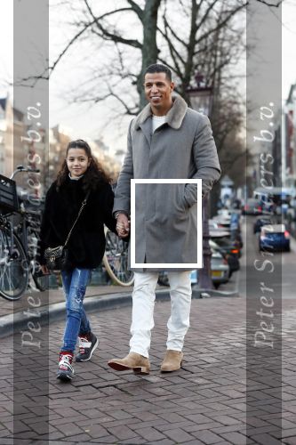 Amsterdam 3 januari 2019
Opnames videoclip Jalal Oba en zijn vriendin Touriya Haoud op grachten Amsterdam. Jalal Oba met dochter van een kennis