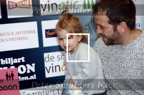 Beverwijk 22 december 2018
Rafael v d Vaart Damian Jesslynn en zijn vriendin Estavana Polman in het winkelcentrum waar Rafael zijn moeder Lolita een winkel heeft . Ze hebben geld opgehaald met veiling voor het ZZF.