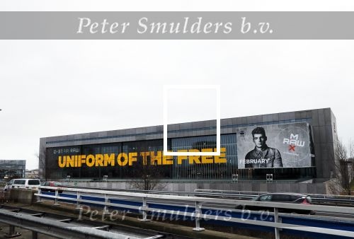 Amsterdam 5 januari 2019
Max Verstappen is het nieuwe gezicht van Gstar en staat groot 
op het pand van GSTAR naast de A10