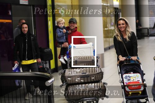 Schiphol 11 januari 2019
Andre Hazes jr en vriendin Monique Westenberg arriveren samen met familie en neef Djarno Hofland op schiphol na trip naar Ortlando.