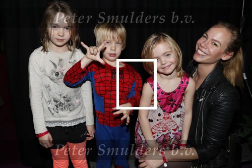 Amsterdam 23 december 2018
Premiere RTL kerstshow in het ziggo dome. Nicolette Kluijver met haar kinderen