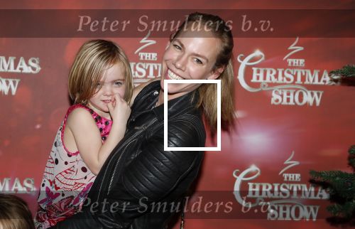 Amsterdam 23 december 2018
Premiere RTL kerstshow in het ziggo dome. Nicolette Kluijver met haar kinderen