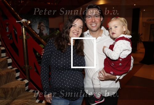 Zeist 23 december 2018
Hans Wendy Steven Osacr en Renzo Kazan met hun vrouwen en kinderen in het Fyji Hotel. Oscar metzijn zwangere vrouw Bregje en hun dochter . Ze krijgen een tweeling