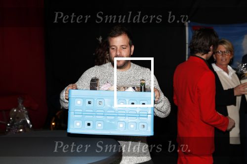 Beverwijk 22 december 2018
Rafael v d Vaart Damian Jesslynn en zijn vriendin Estavana Polman in het winkelcentrum waar Rafael zijn moeder Lolita een winkel heeft . Ze hebben geld opgehaald met veiling voor het ZZF.