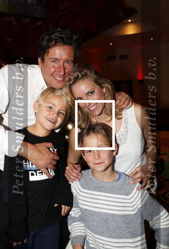 Zeist 23 december 2018
Hans Wendy Steven Osacr en Renzo Kazan met hun vrouwen en kinderen in het Fyji Hotel. Renzo en zijn vrouw Mara met hun twee kinderen