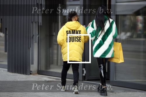 Amsterdam 29 januari 2019
Ronnie Flex en zijn vriendin Famke Louise op de pc hooftstraat.