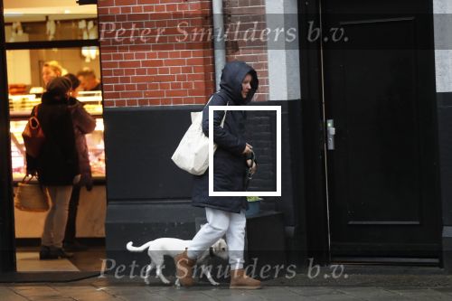 Amsterdam 12 januari 2019
Saskia Noort gaat met haar hondje naar slagerij v Dam.