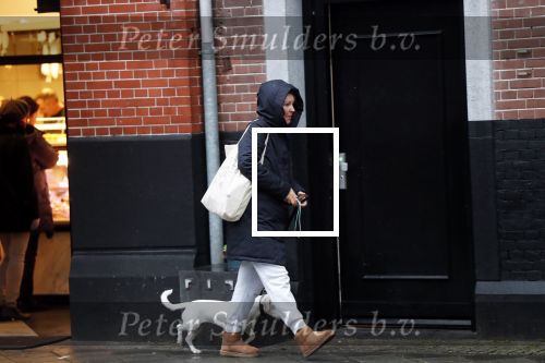 Amsterdam 12 januari 2019
Saskia Noort gaat met haar hondje naar slagerij v Dam.