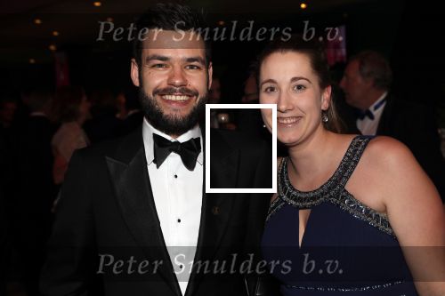 Amsterdam 19 december 2018
Sportman van het jaar verkiezing in afas live. Kjeld Nuis met Sportvrouw van het Jaar 2018 Suzanne Schulting, gehandicapte sporter van het Jaar 2018 Bibian Mentel en de coaches van het Jaar 2018 Jac Orie en Raemon Sluijter De baanwielrenners werden ploeg van het jaar, Marianne Timmer kreeg een ouvre prijs en Rico Verhoeven werd door de Zapp kijkers gekozen tot meest populaire sporter. Sjinkie Knegt op krukken met zijn vrouw