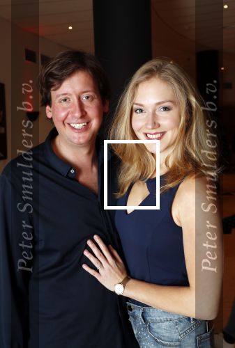 Zeist 23 december 2018
Hans Wendy Steven Osacr en Renzo Kazan met hun vrouwen en kinderen in het Fyji Hotel. Steven en zijn vrouw Jamie.