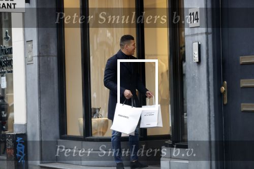 Amsterdam 30 januari 2019
Wilfred Bouma met zijn vrouw aan het shoppen op de pc hooftstraat.