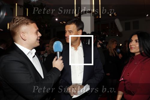 Hilversum 31 januari 2019
Uitreiking van de gouden radioring in theater Gooiland. Wilfred Genee kwam met zijn  vrouw. Dennis Schouten intervieuwt hem
