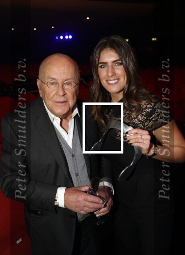 Hilversum 31 januari 2019
Uitreiking van de gouden radioring in theater Gooiland. marieke Elsinga en Willem v Kooten